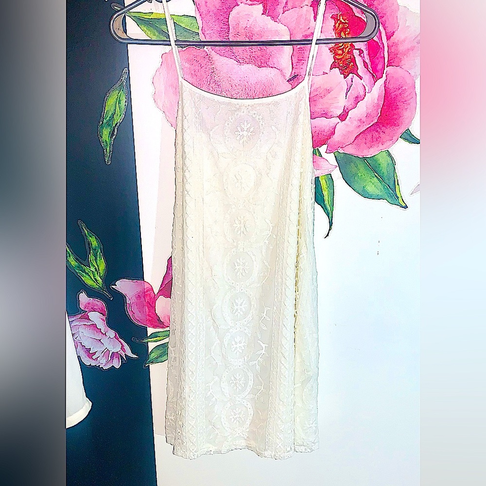 2FOR15$☀️🫧 Cuty off-white Dress . GARAGE